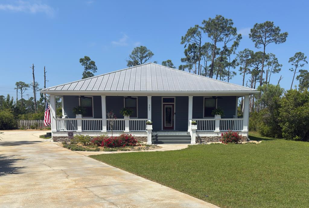 Photo of property for sale at 207 Sting Ray Ln Port St. Joe