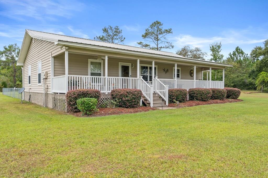 Photo of property for sale at 821 Mace Martin Rd Wewahitchka