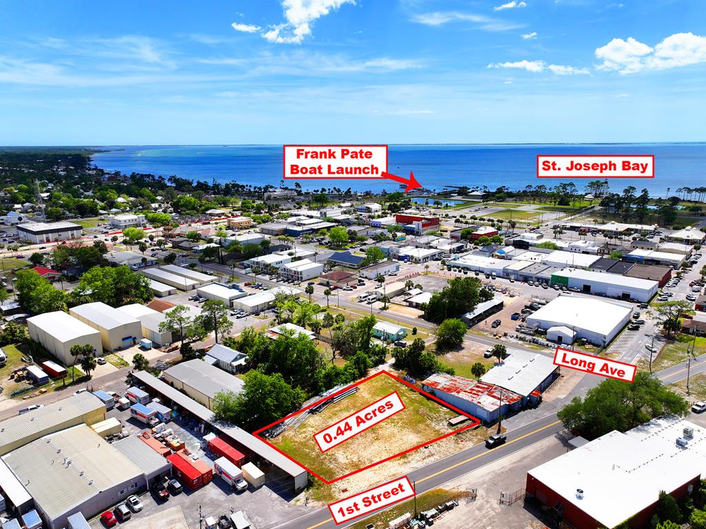 Photo of property for sale at 510 E 1st St Port St. Joe
