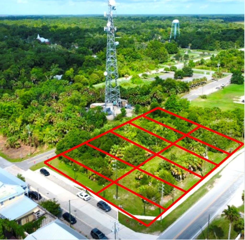 Photo of property for sale at 286 Water St Apalachicola