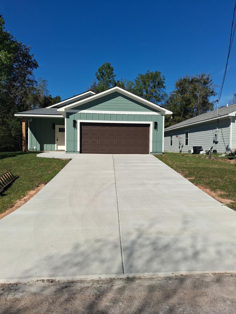Photo of property for sale at 169 Parker St Wewahitchka