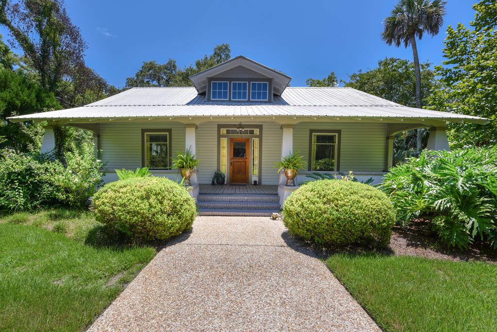 Photo of property for sale at 160 Ave C Apalachicola