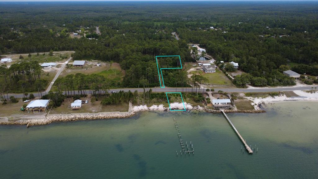 Photo of property for sale at 2133 Hwy 98 W Carrabelle
