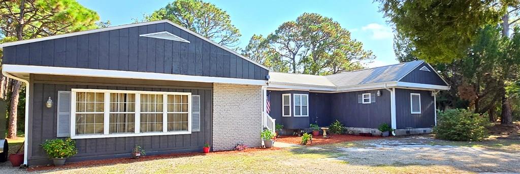 Photo of property for sale at 184 N Bay Shore Dr Eastpoint