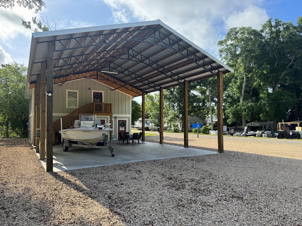 Photo of property for sale at 812 NW Ave C Carrabelle
