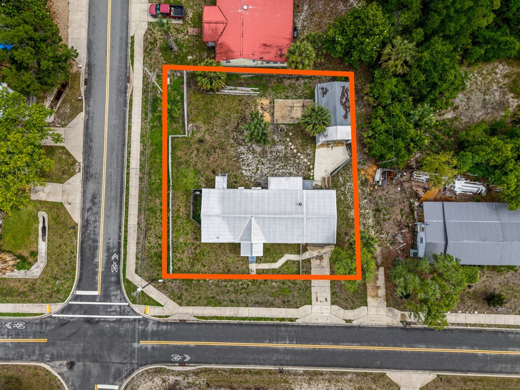Photo of property for sale at 501 NW Ave B Carrabelle