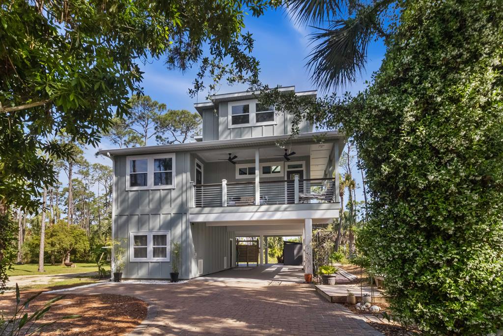 Photo of property for sale at 825 E Pine Ave St. George Island
