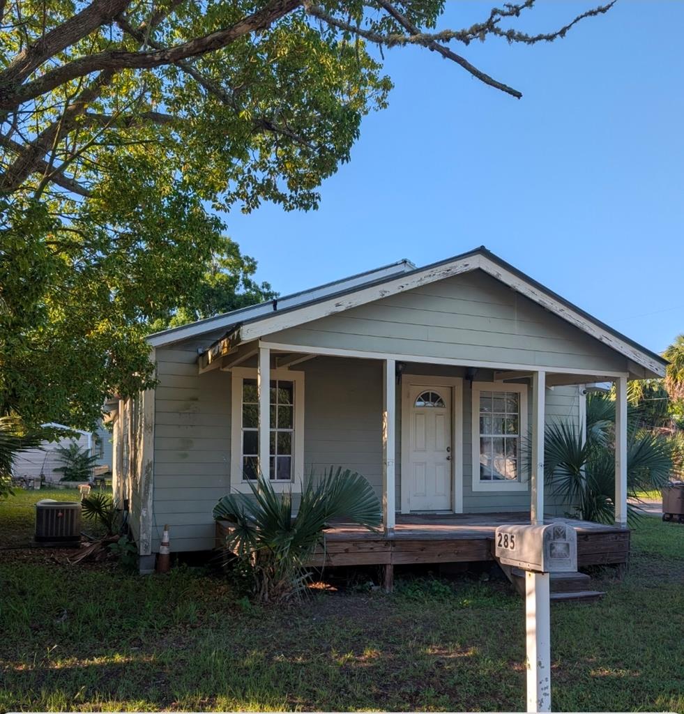 Photo of property for sale at 285 Marlin St Port St. Joe