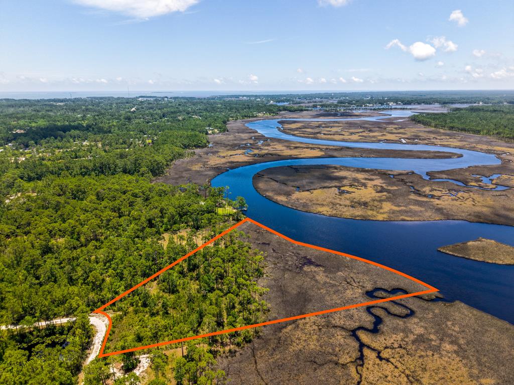 Photo of property for sale at 321 Jay Jay Way Carrabelle