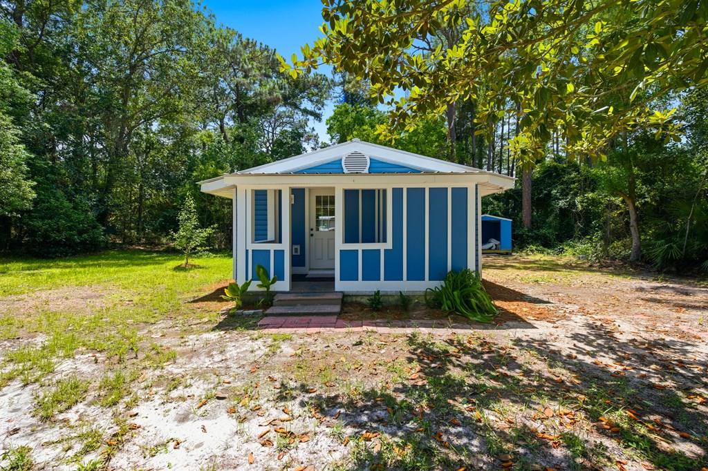 Photo of property for sale at 1209 NE 1st St Carrabelle