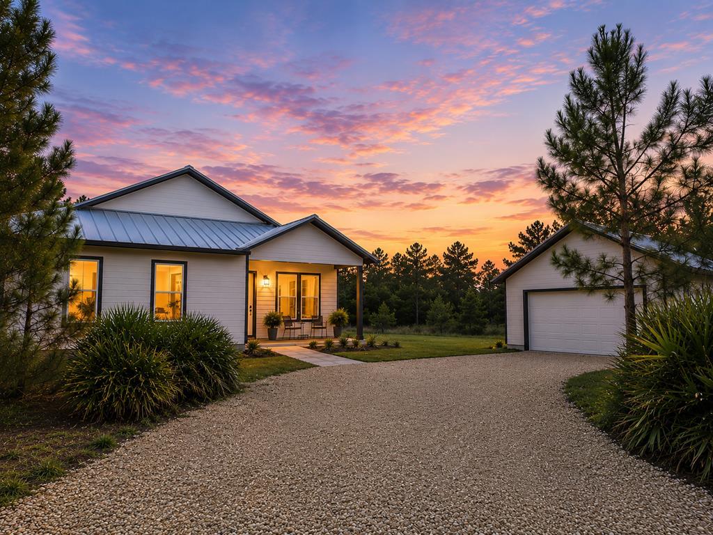 Photo of property for sale at 383 Gramercy Plantation Blvd Eastpoint