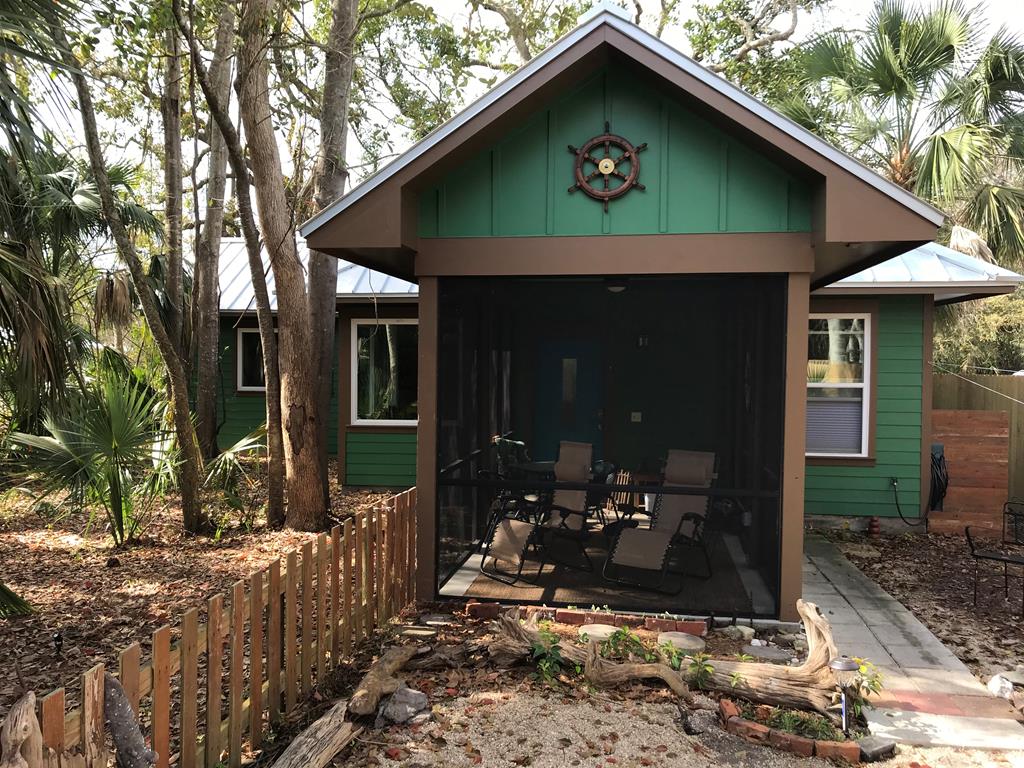 Photo of property for sale at 123 Ave L Apalachicola