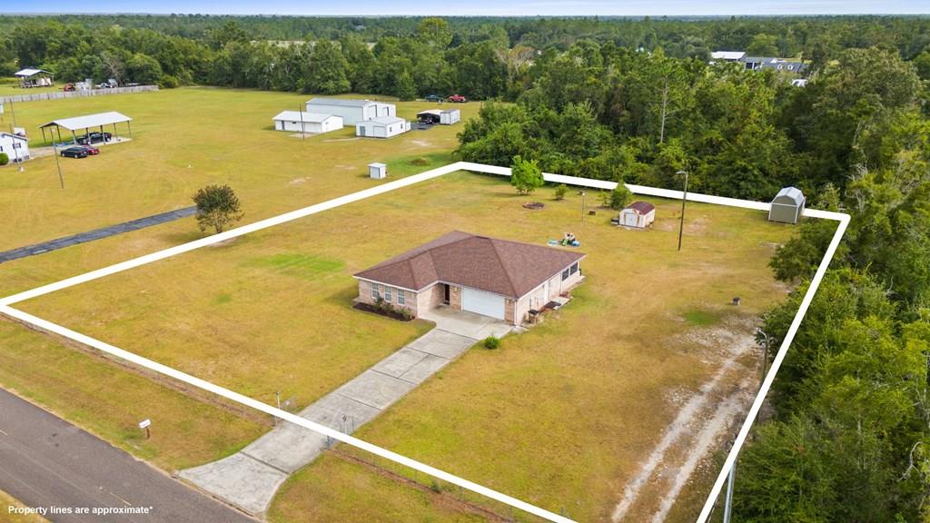 Photo of property for sale at 158 Our Town Rd Wewahitchka