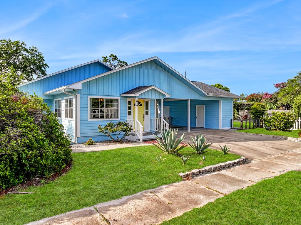 Photo of property for sale at 819 Marvin Ave Port St. Joe
