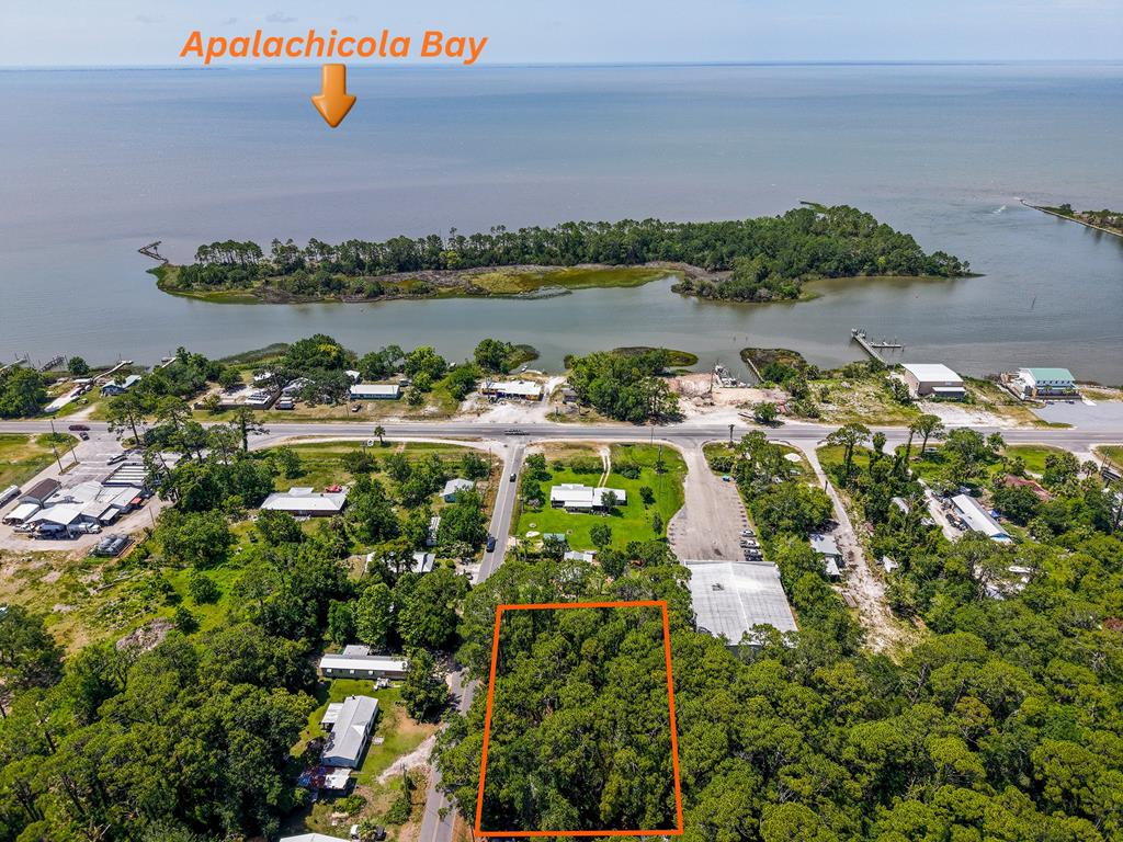 Photo of property for sale at 16 Bayview Dr Apalachicola