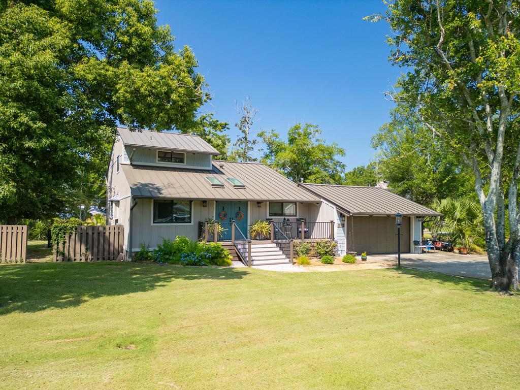 Photo of property for sale at 302 Dupont Dr Port St. Joe
