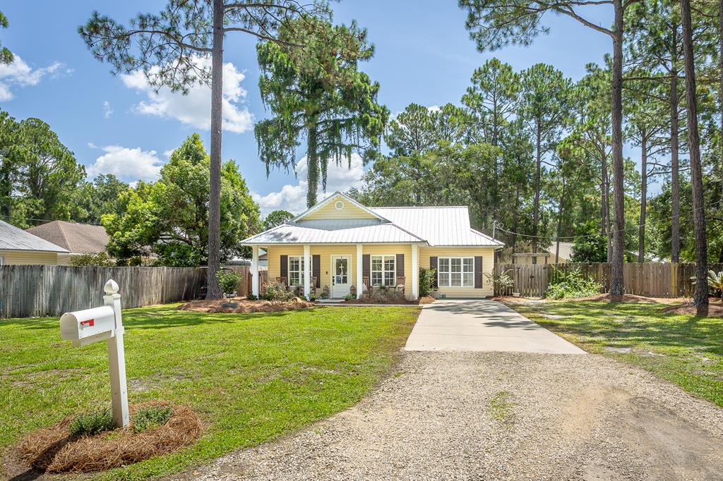 Photo of property for sale at 337 21st Ave Apalachicola