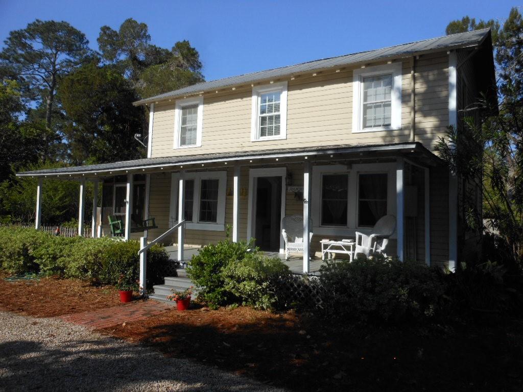 Photo of property for sale at 224 Ave F Apalachicola