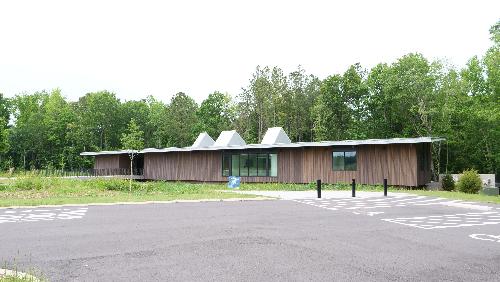 EXTERIOR AND PARKING