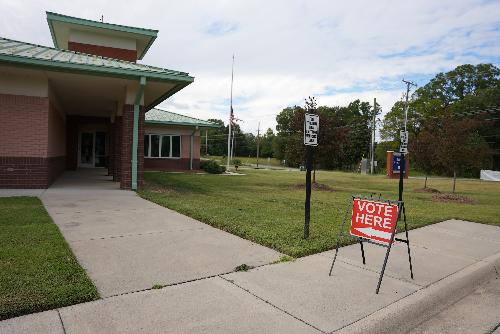 EXTERIOR AND PATHWAY