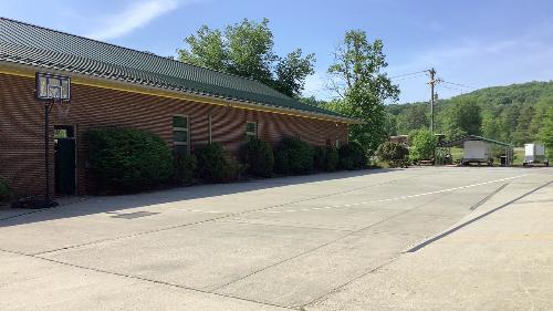EXTERIOR, PARKING, PATHWAY, AND ENTRANCE