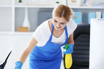 How do hoarder cleaning providers in Western Sydney cater to specific needs?