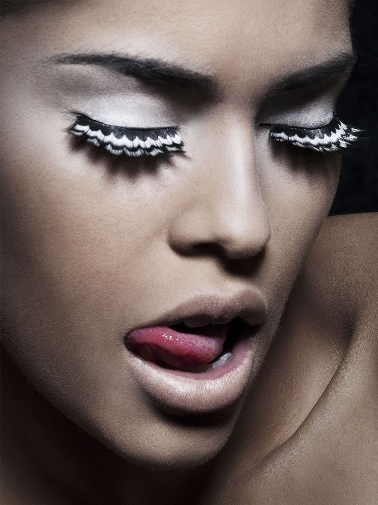 Keep it Preppy feather eyelashes