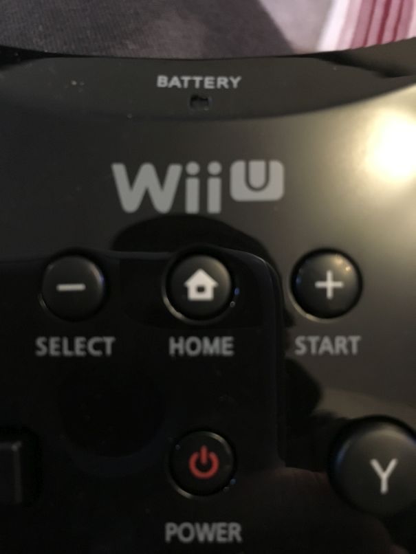 Not sure if i've received a fake Wii U Pro controller Nintendo