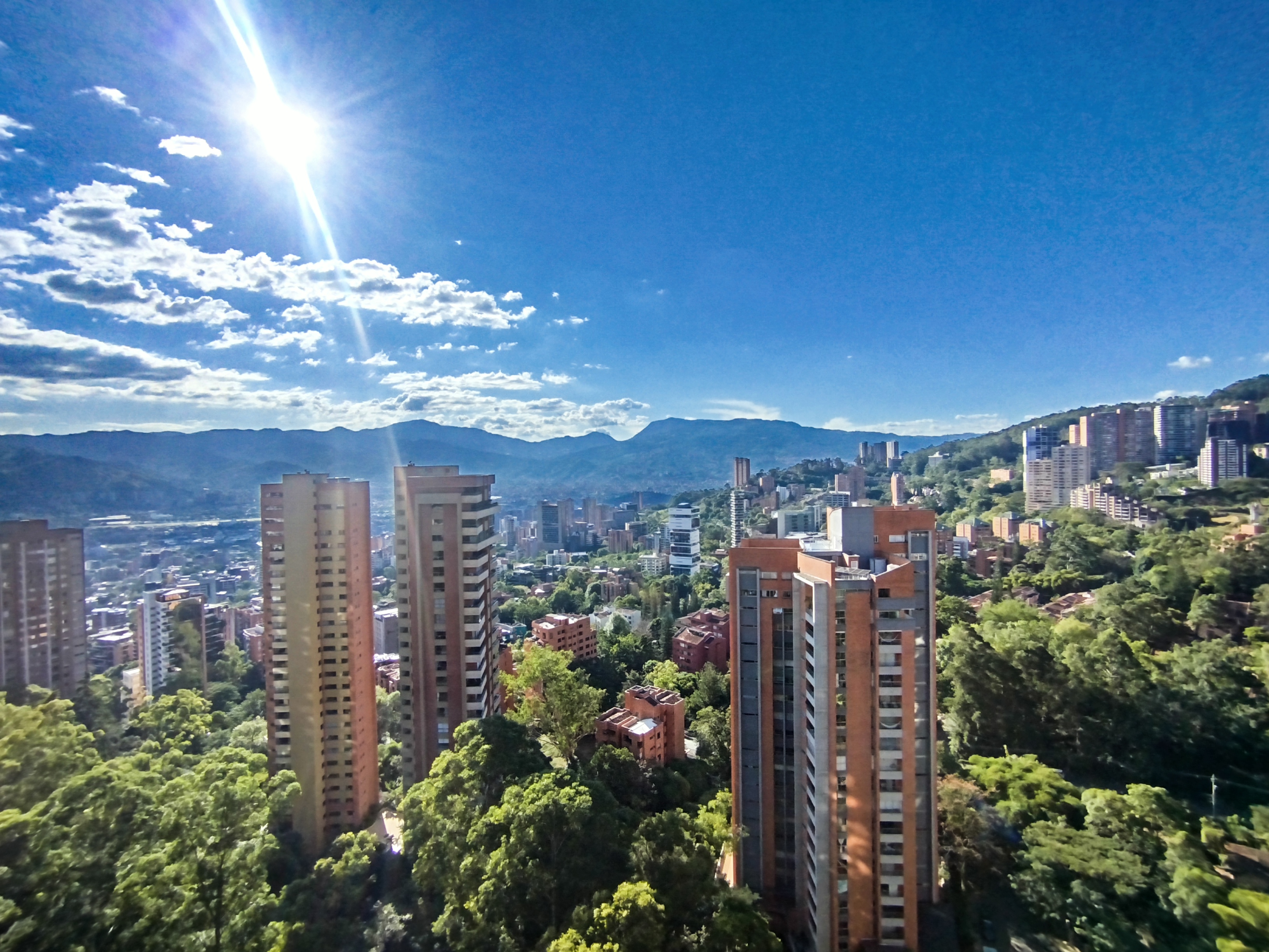 Apartamento en arriendo en LAS SANTAS, 220 m², 3 alcobas, 4 baños