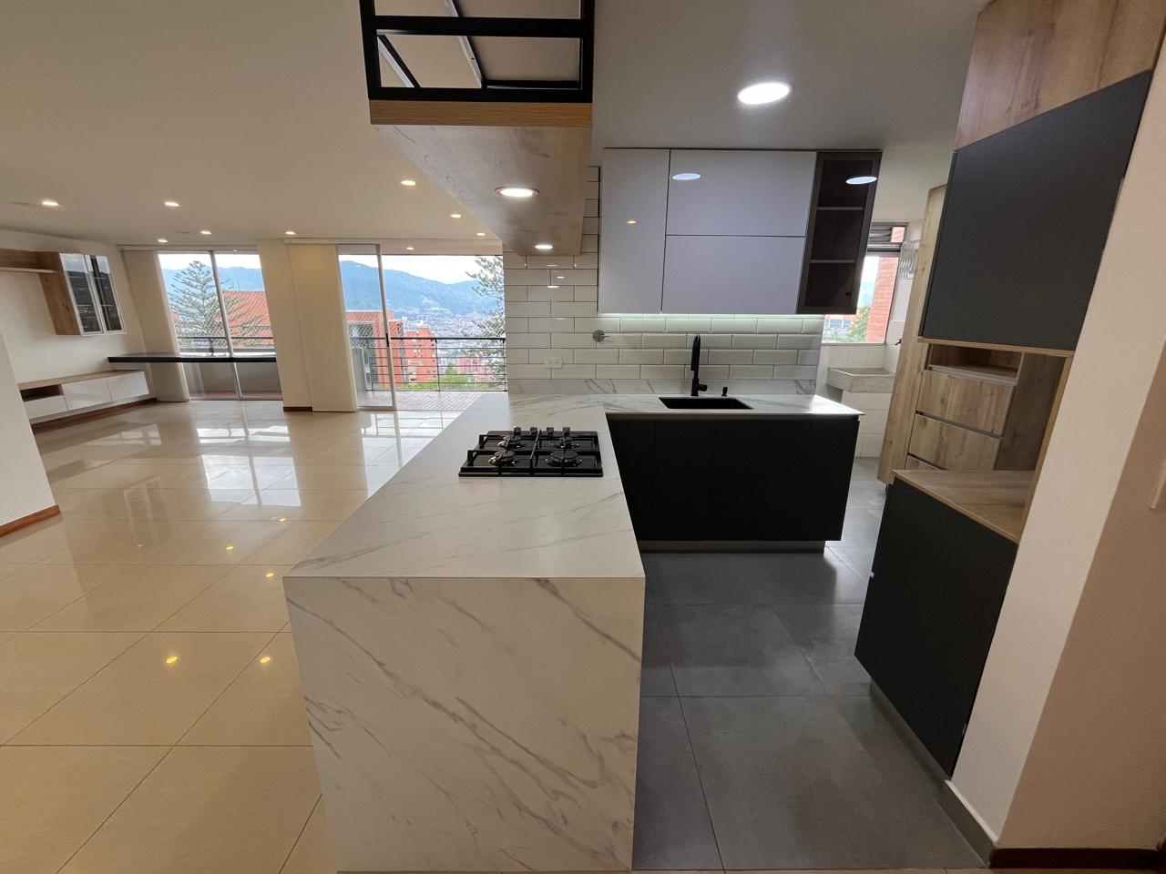 Apartamento en arriendo en LOS GONZALEZ, 127 m², 2 alcobas, 2 baños
