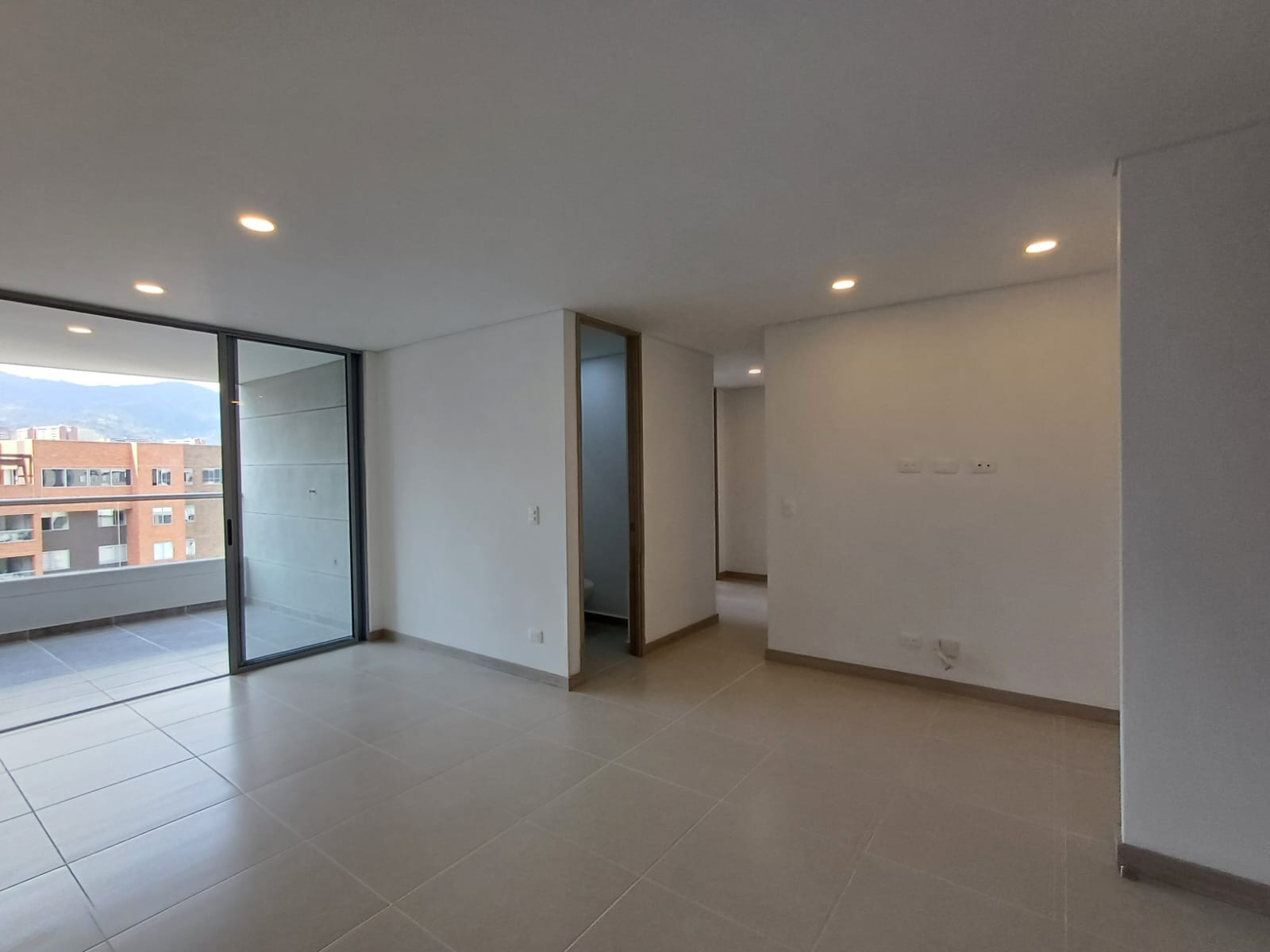 Apartamento en arriendo en EL CHOCHO, 100 m², 3 alcobas, 2 baños