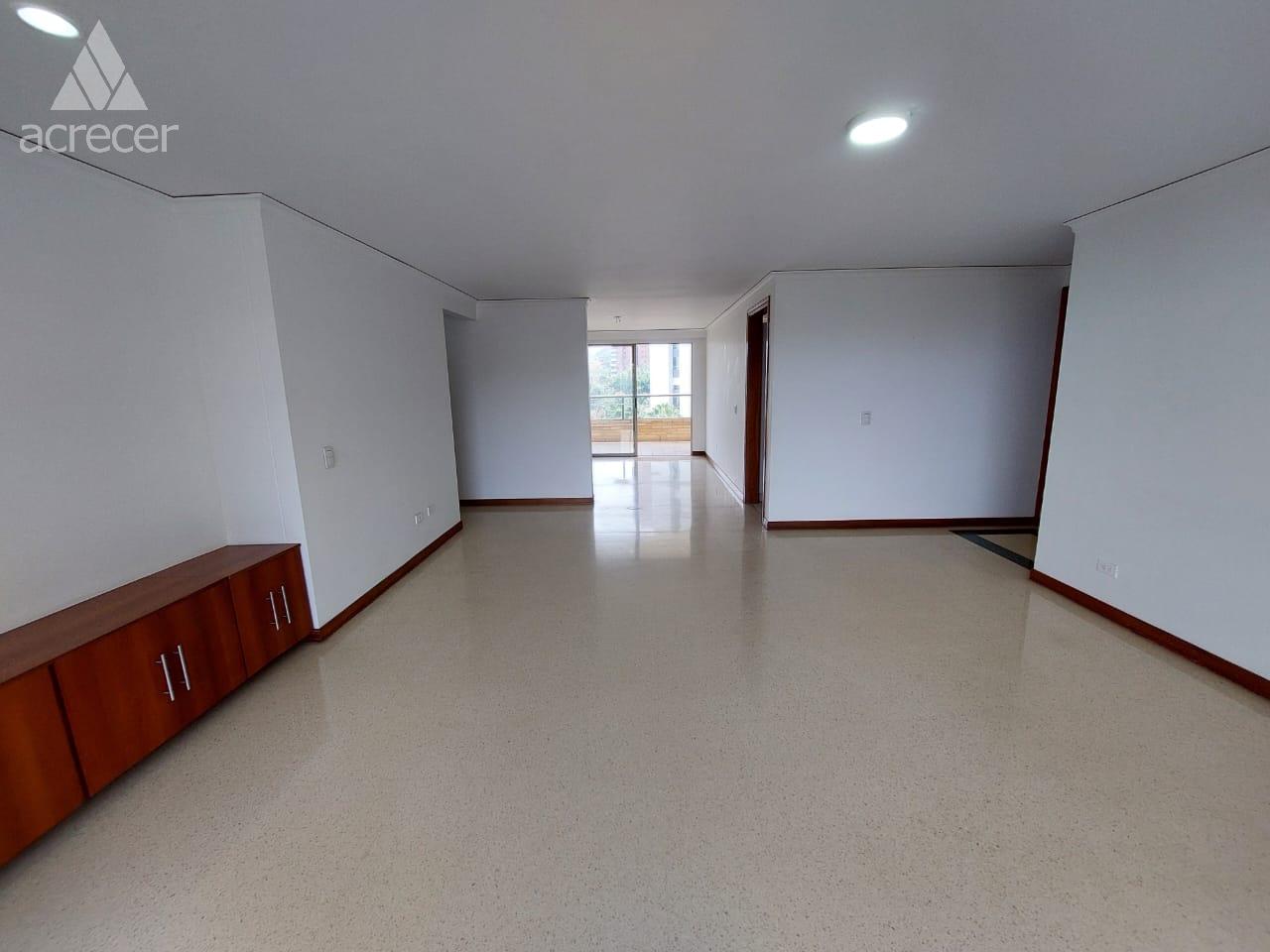 Apartamento en arriendo en SAN LUCAS, 167 m², 3 alcobas, 3 baños