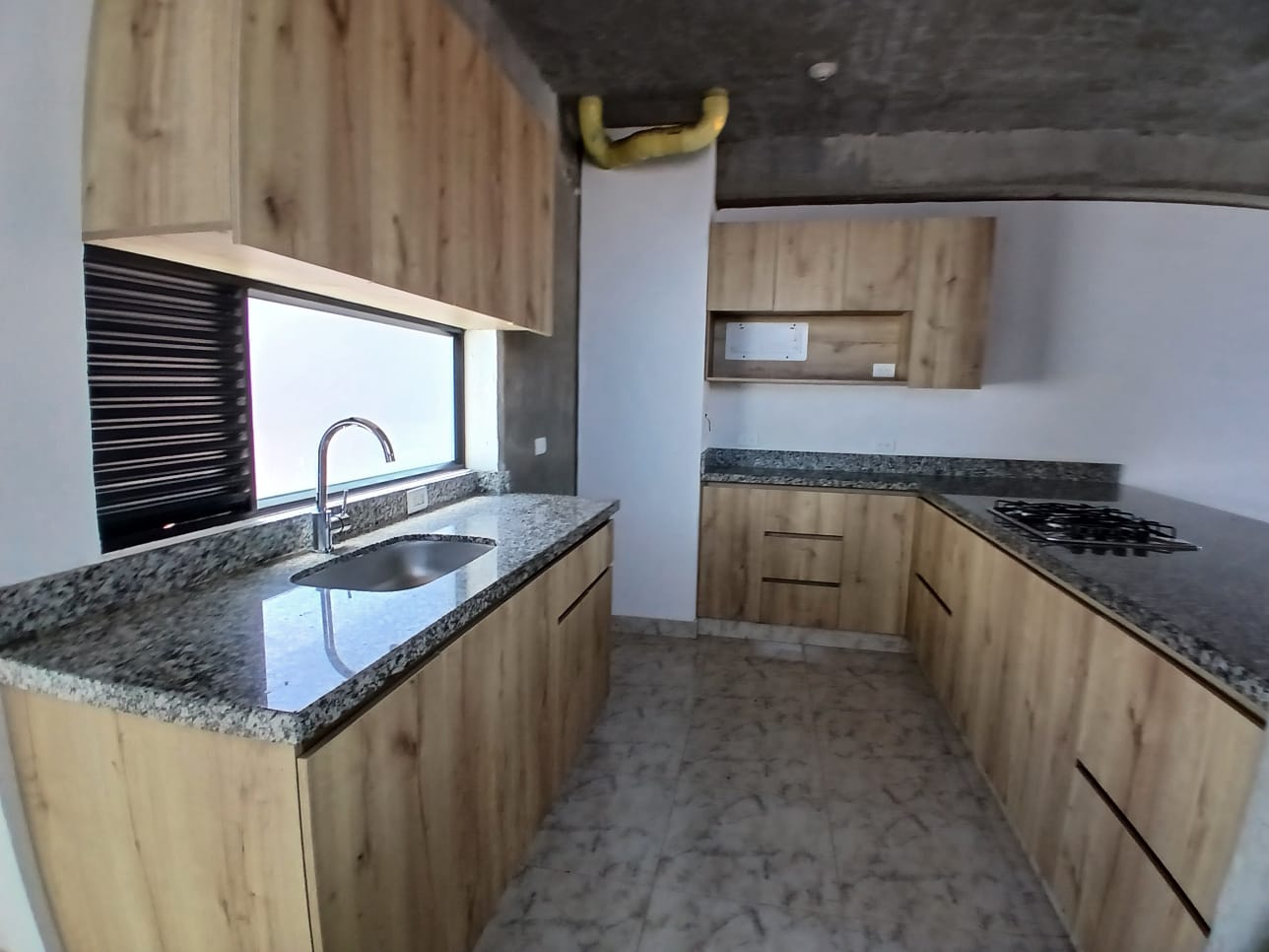 Apartamento en arriendo en LA AMERICA, 87 m², 2 alcobas, 2 baños