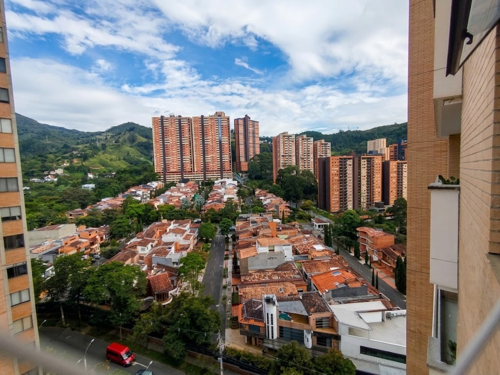 Apartamento en arriendo en SABANETA, 98 m², 3 alcobas, 3 baños