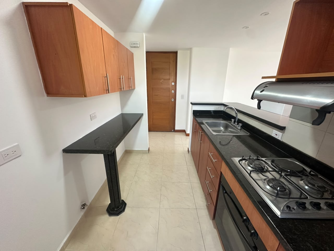 Apartamento en arriendo en CUMBRES, 92 m², 3 alcobas, 2 baños