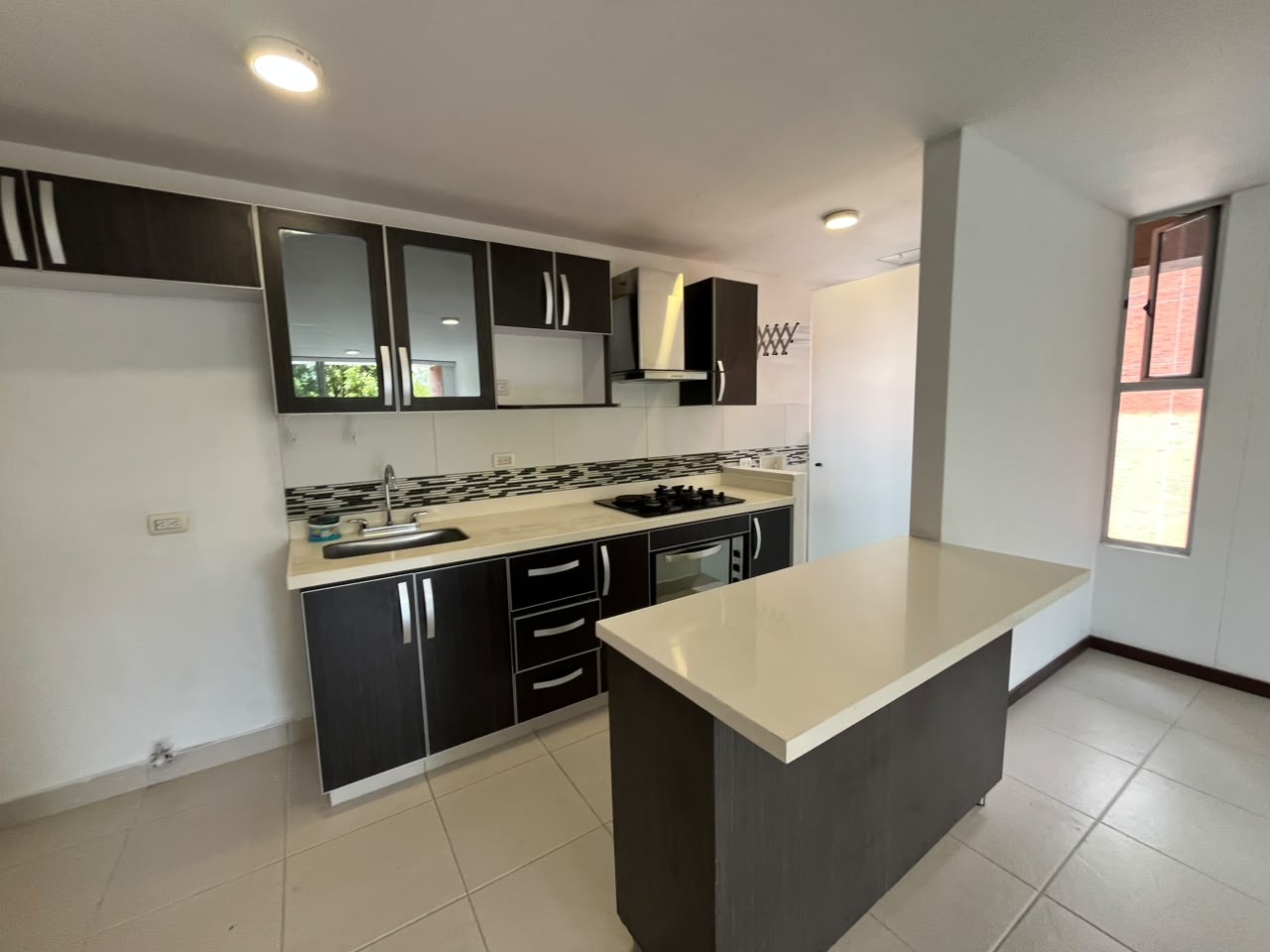 Apartamento en arriendo en EL ESMERALDAL, 68 m², 2 alcobas, 2 baños