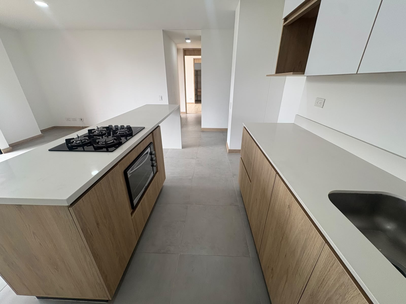 Apartamento en arriendo en ZUNIGA, 84 m², 3 alcobas, 2 baños