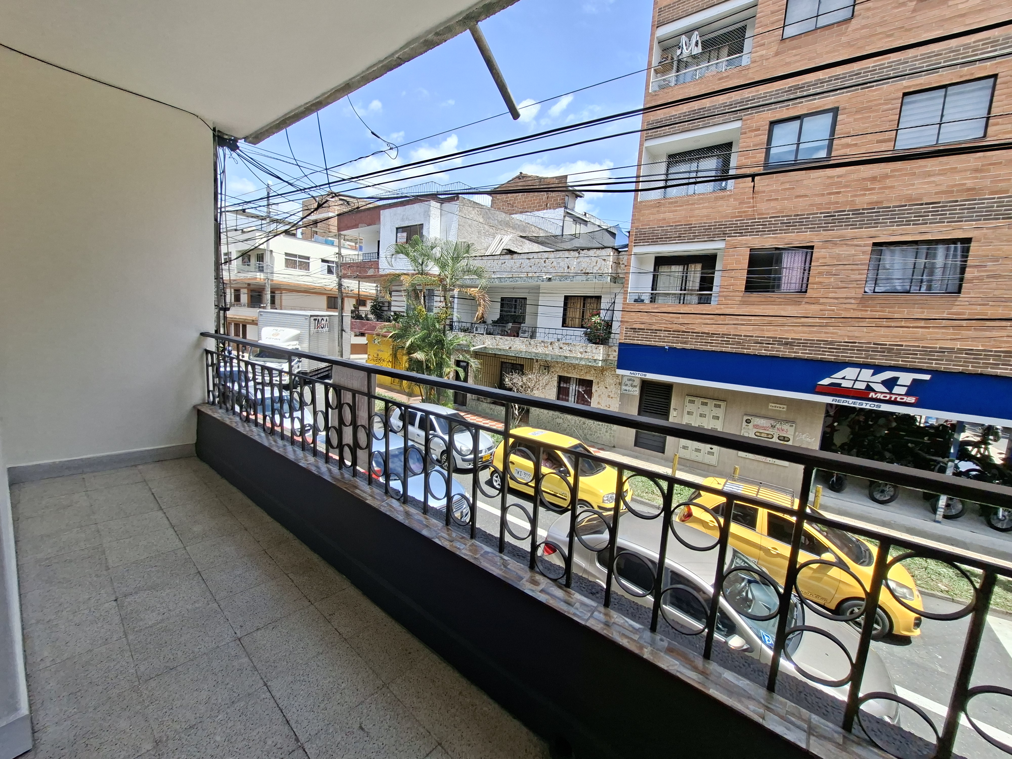 Casa en arriendo en LOS NARANJOS, 120 m², 3 alcobas, 2 baños