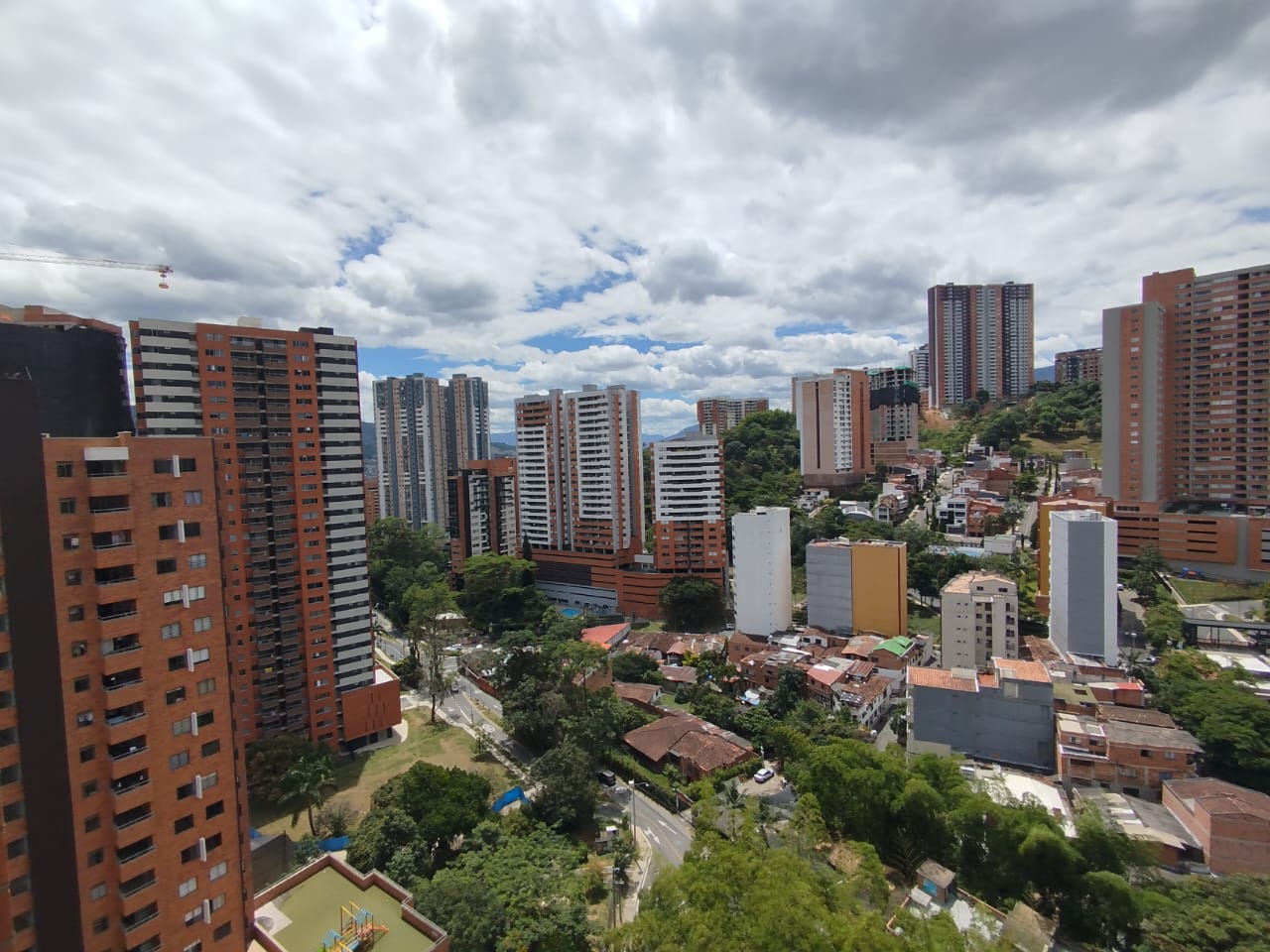 Apartamento en arriendo en SABANETA, 90 m², 3 alcobas, 2 baños