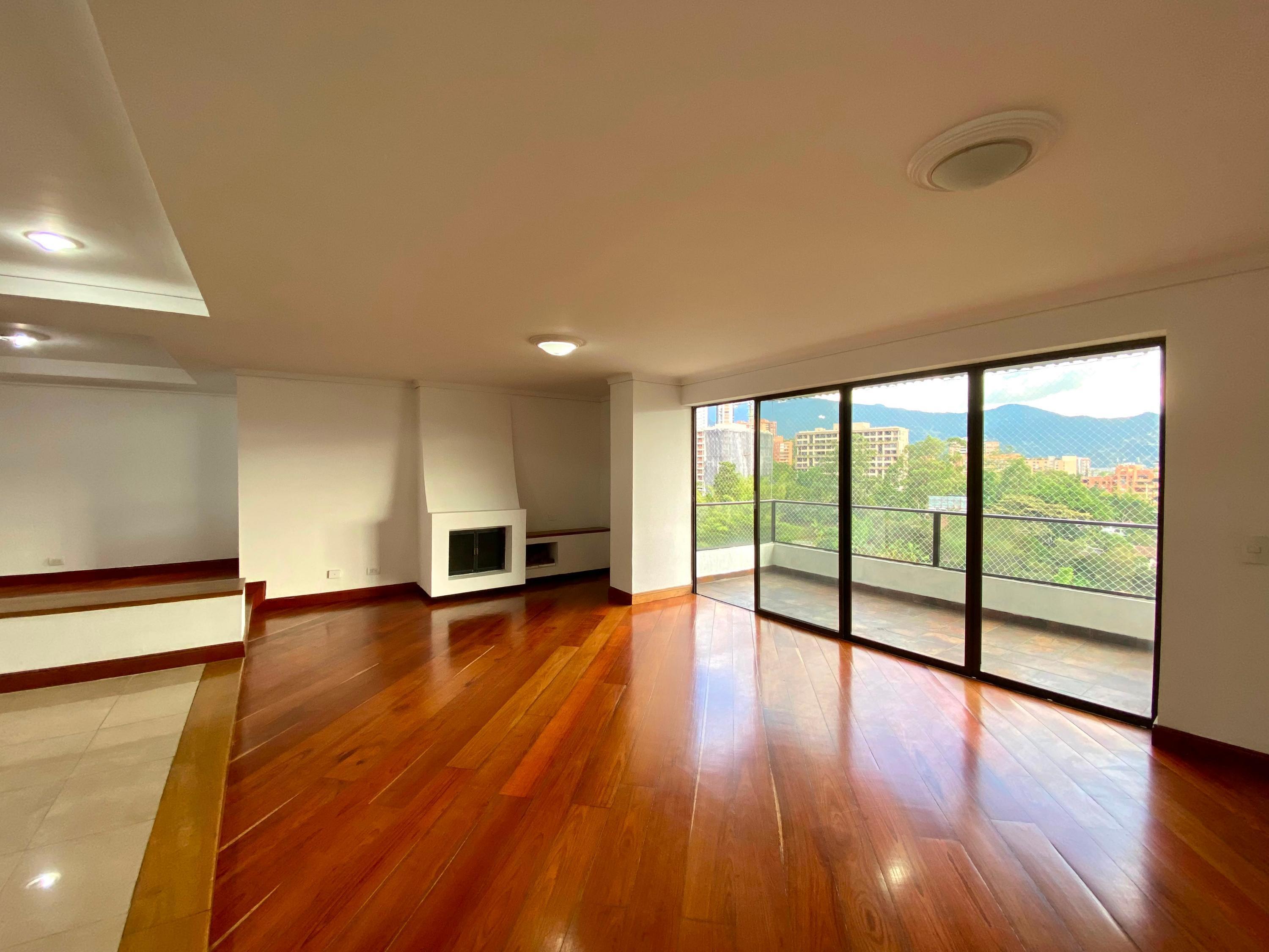 Apartamento en arriendo en LOS BALSOS, 200 m², 3 alcobas, 3 baños