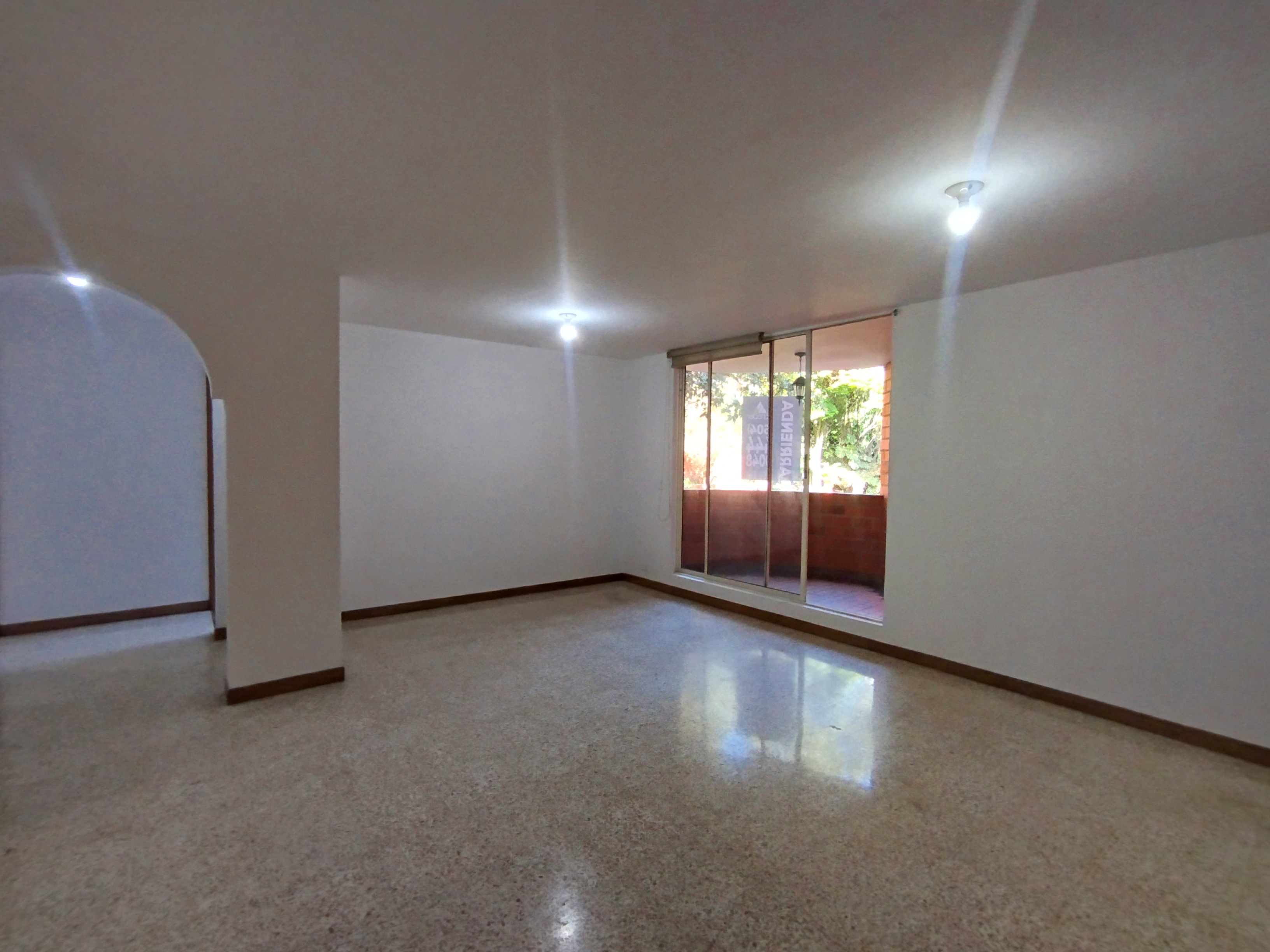 Apartamento en arriendo en CASTROPOL, 72 m², 2 alcobas, 2 baños