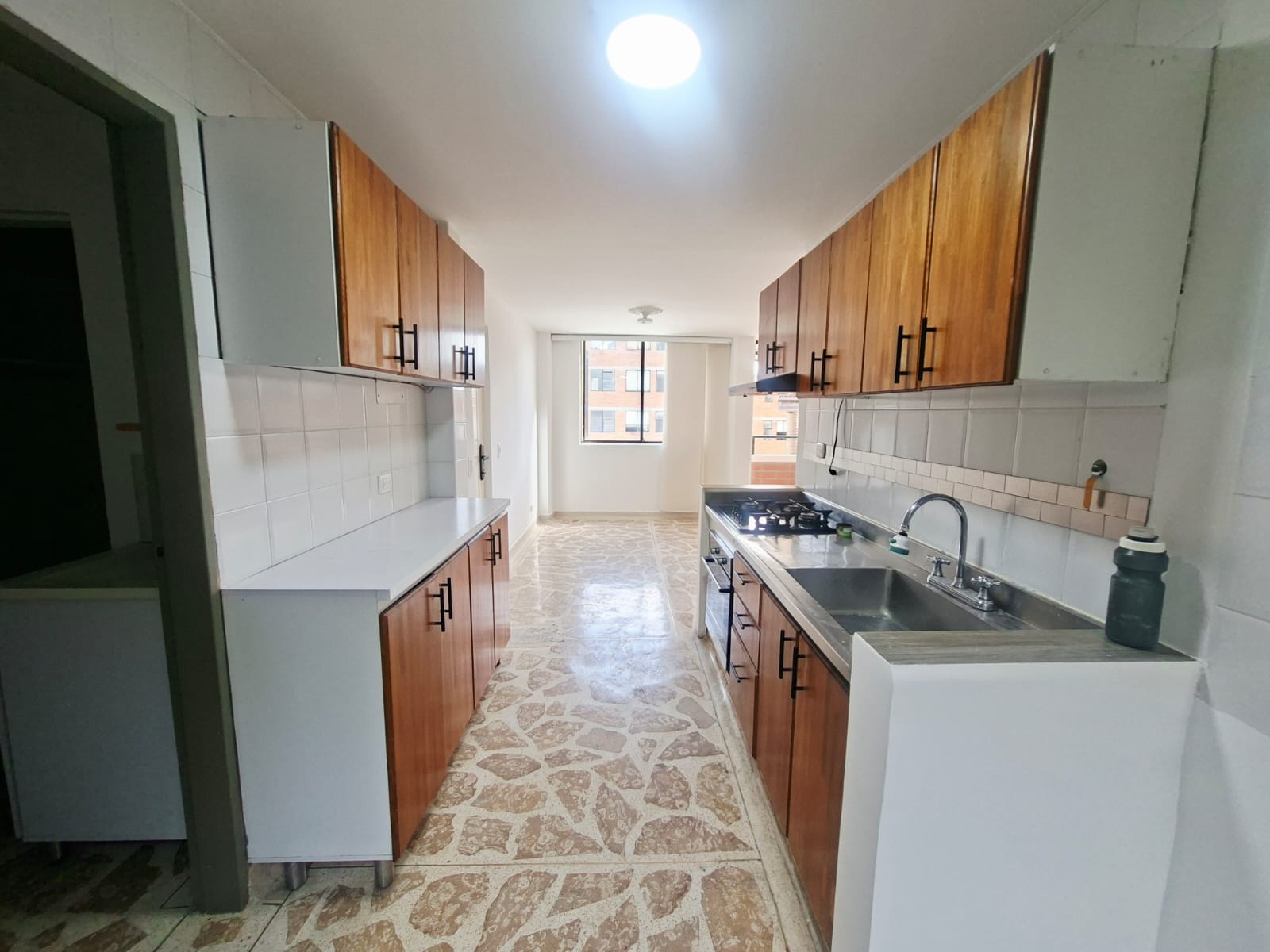Apartamento en arriendo en LOMA DEL INDIO, 78 m², 3 alcobas, 3 baños