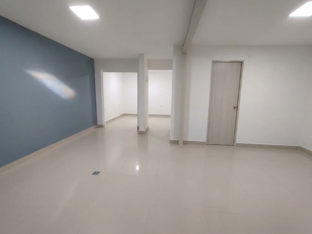 Local en arriendo en LAURELES, 40 m², 1 alcoba, 2 baños