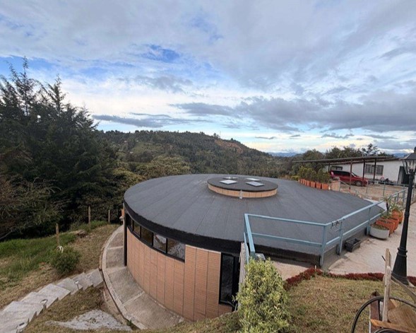 Casa en arriendo en RIONEGRO, 250 m², 3 alcobas, 2 baños