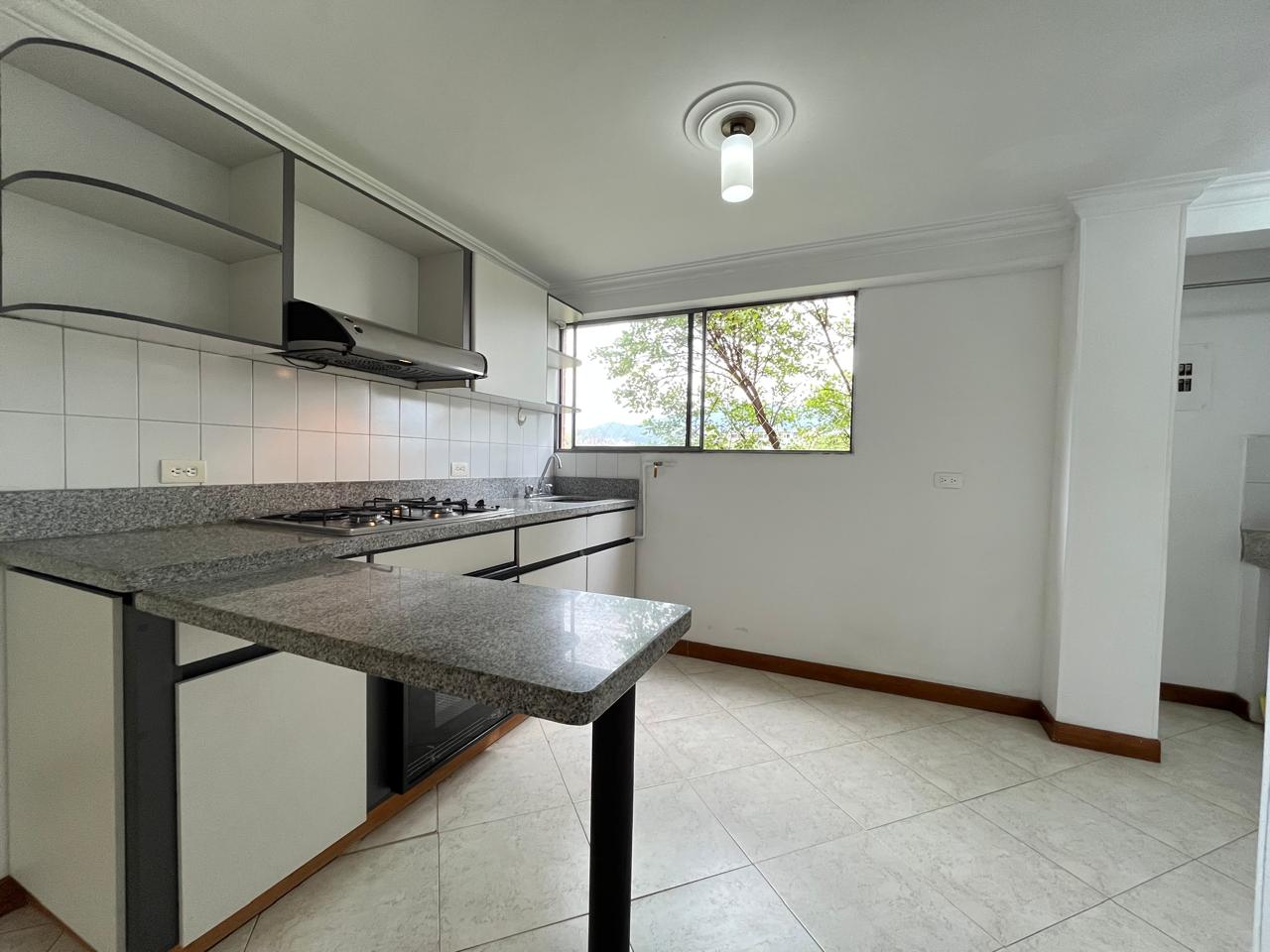 Apartamento en arriendo en AVENIDA LAS VEGAS, 65 m², 2 alcobas, 1 baño