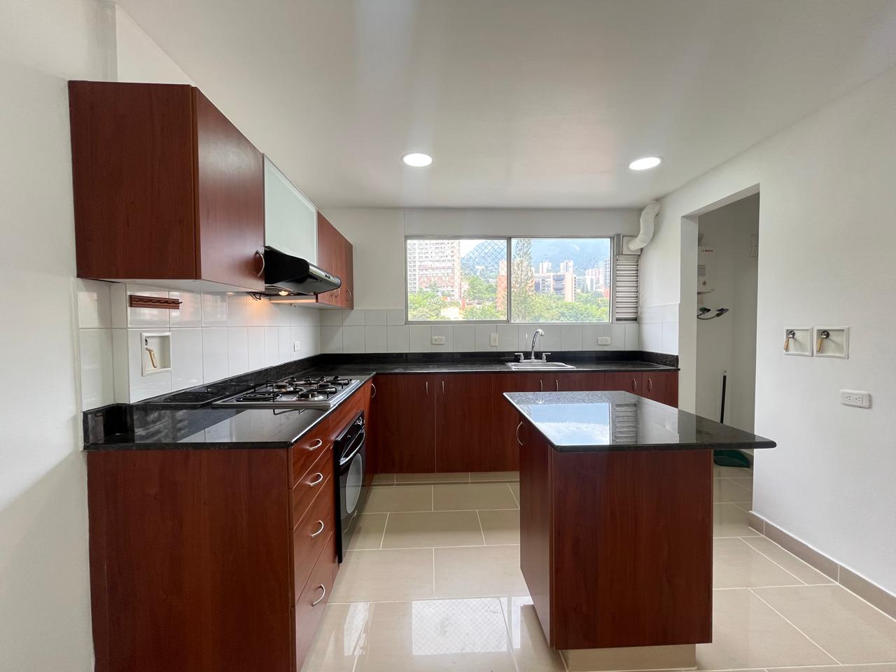 Apartamento en arriendo en CASTROPOL, 75 m², 2 alcobas, 2 baños