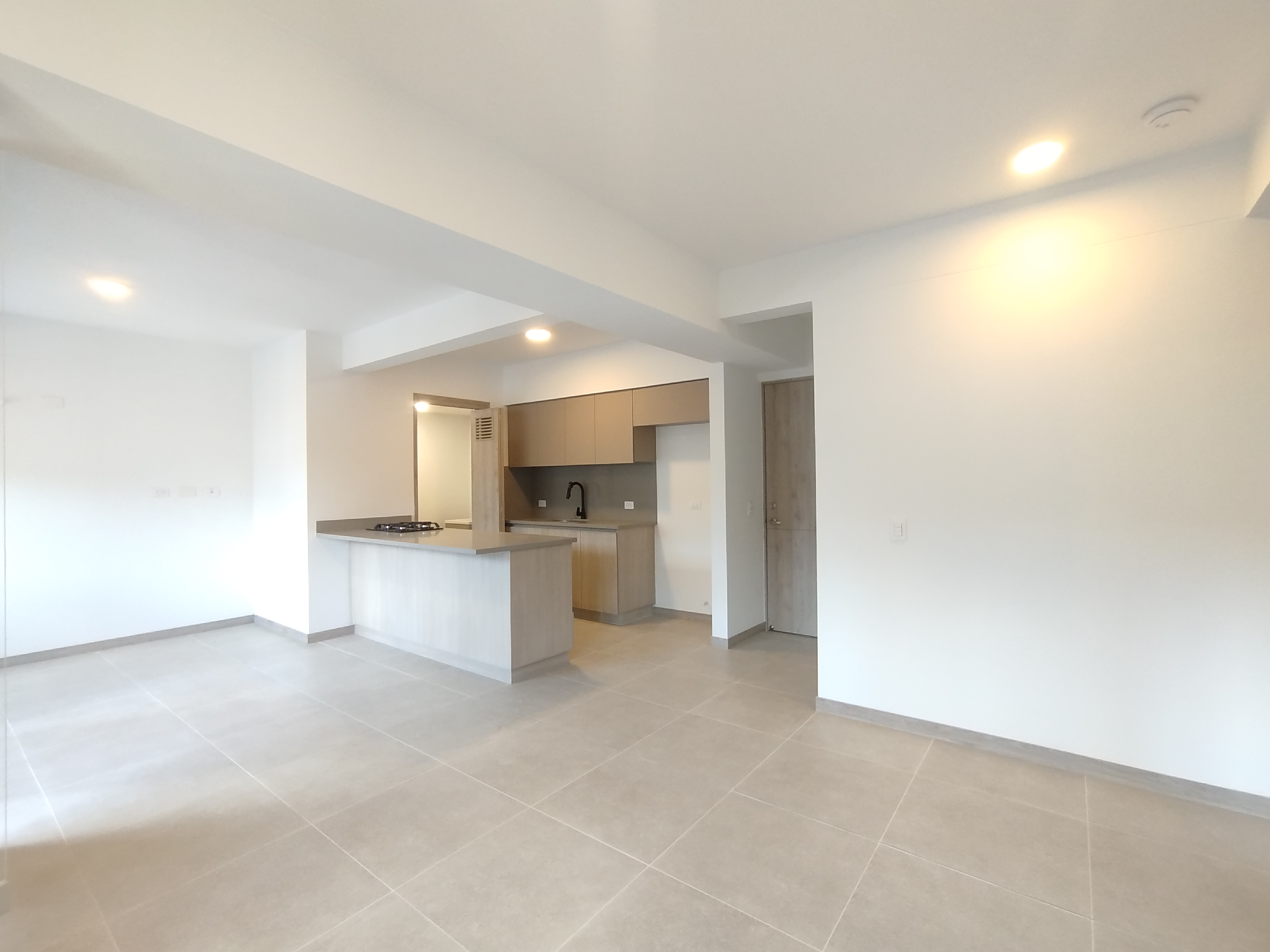 Apartamento en arriendo en CIUDAD DEL RIO, 72 m², 2 alcobas, 2 baños
