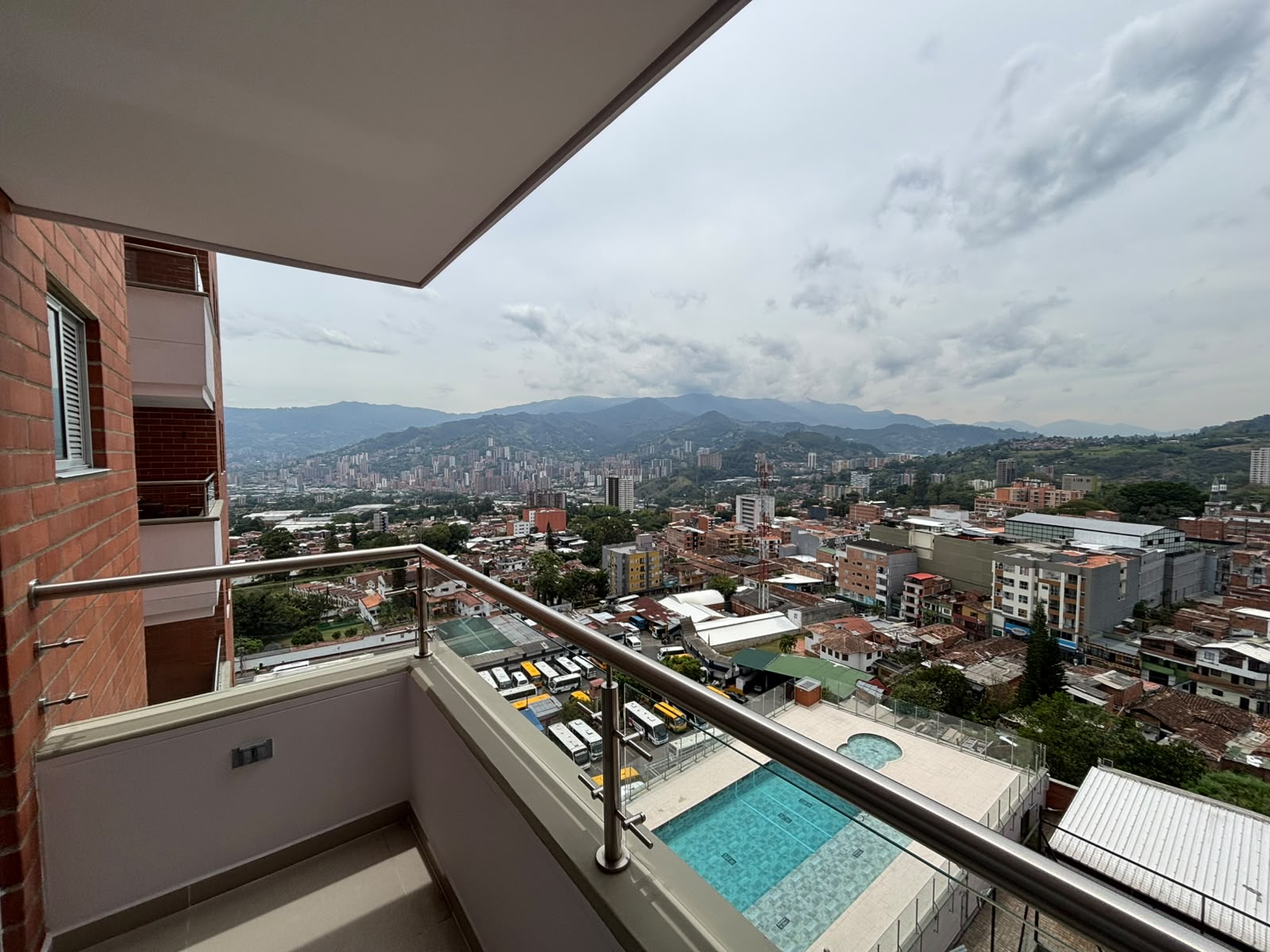 Apartamento en arriendo en LA ESTRELLA, 64 m², 2 alcobas, 2 baños