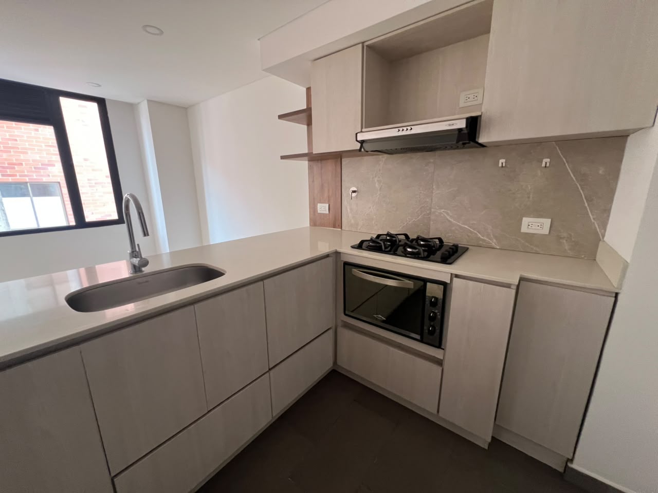 Apartaestudio en arriendo en LOS CONQUISTADORES, 40 m², 1 alcoba, 1 baño