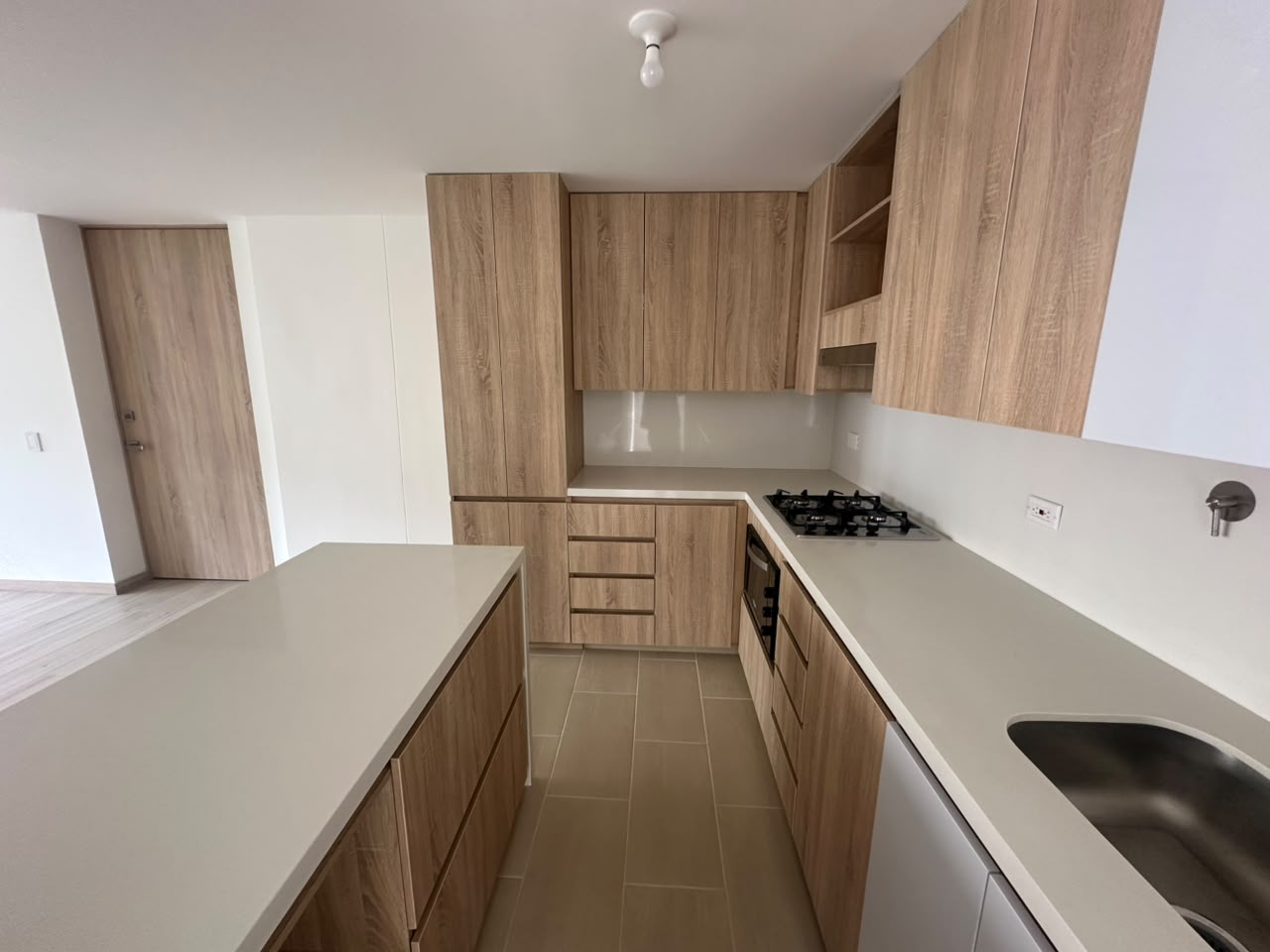 Apartamento en arriendo en CAMINO VERDE, 80 m², 3 alcobas, 2 baños